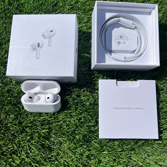 Apple AirPods Pro with Wireless Charging Case - White